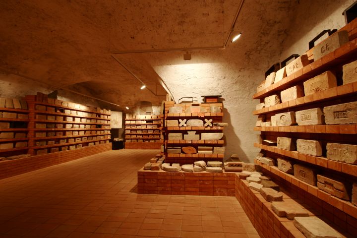 Új kiállítás / új bemutatkozás