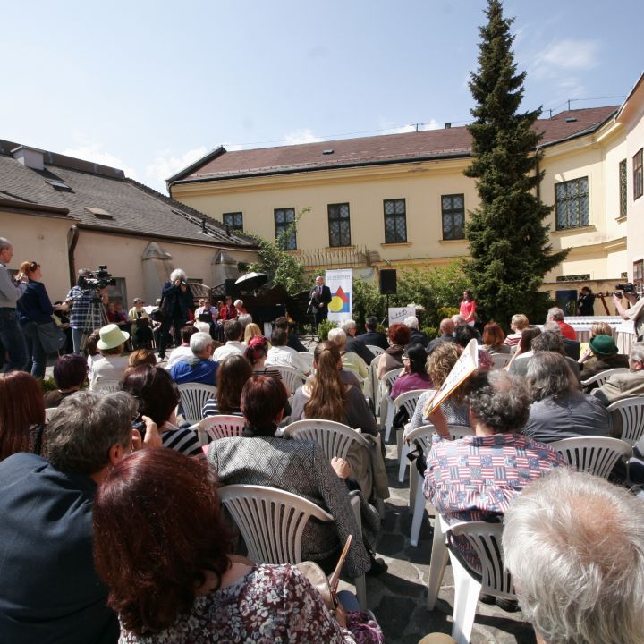 Veszprémi Tavaszi Tárlat 2016