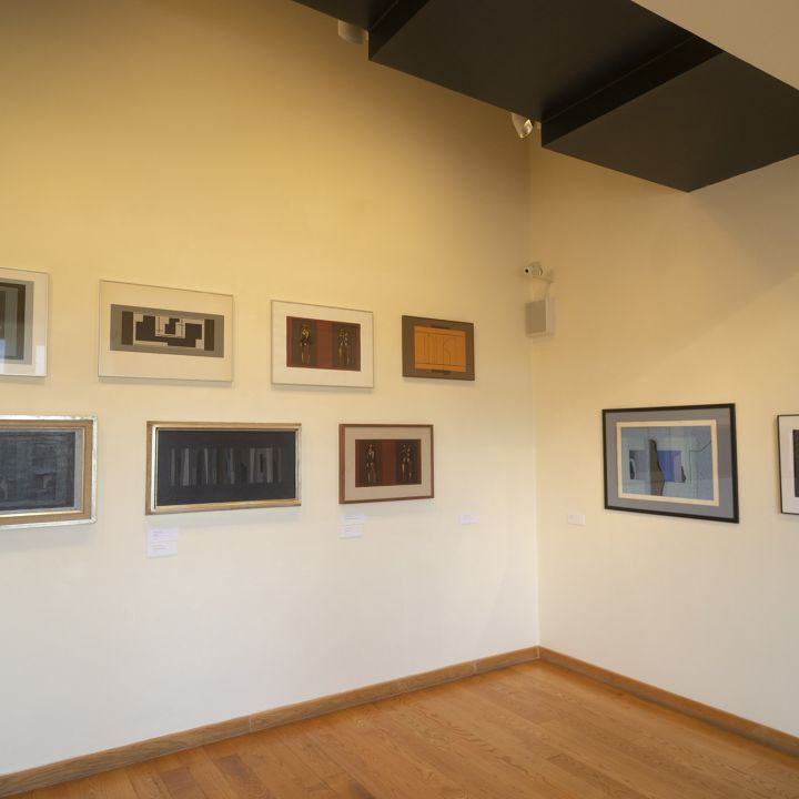 Egri János és Pogány Judit gyűjteménye Kapcsolatok