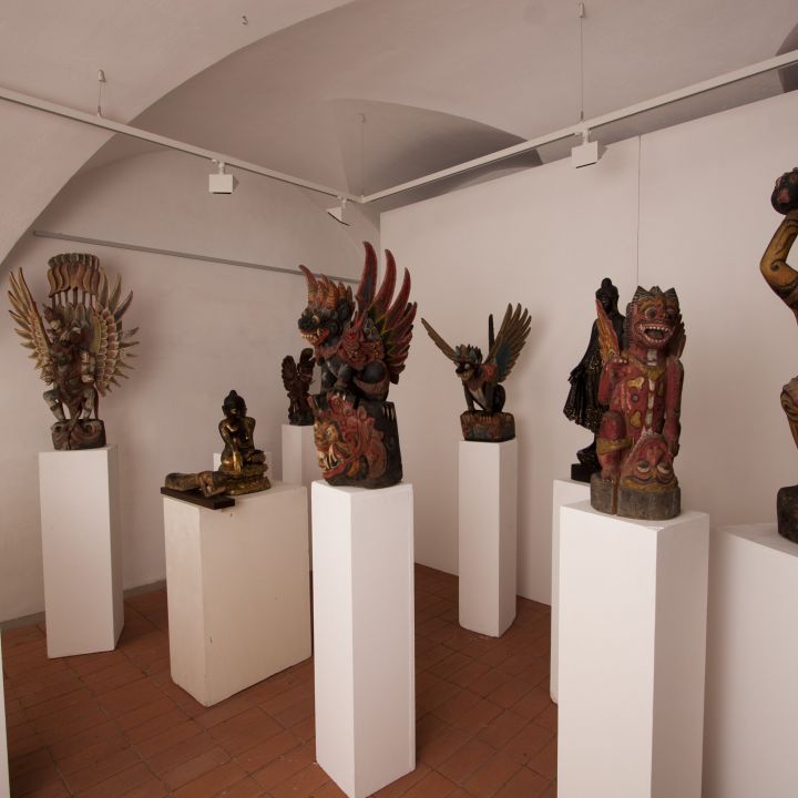 Buddhák Hangok Démonok