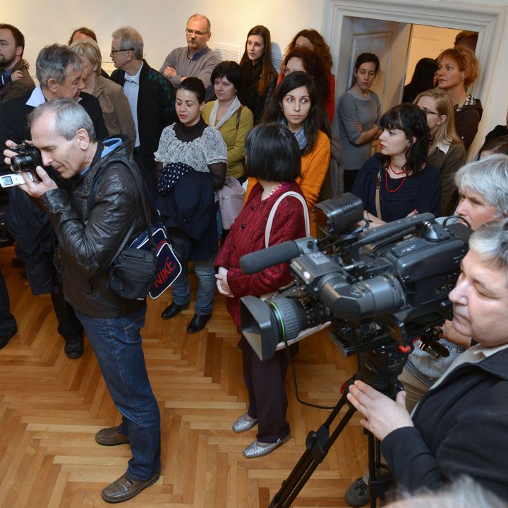 Földesi Barnabás Warning Pseudo Art!