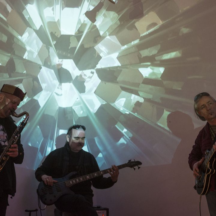 MAMÜ Idő-függések