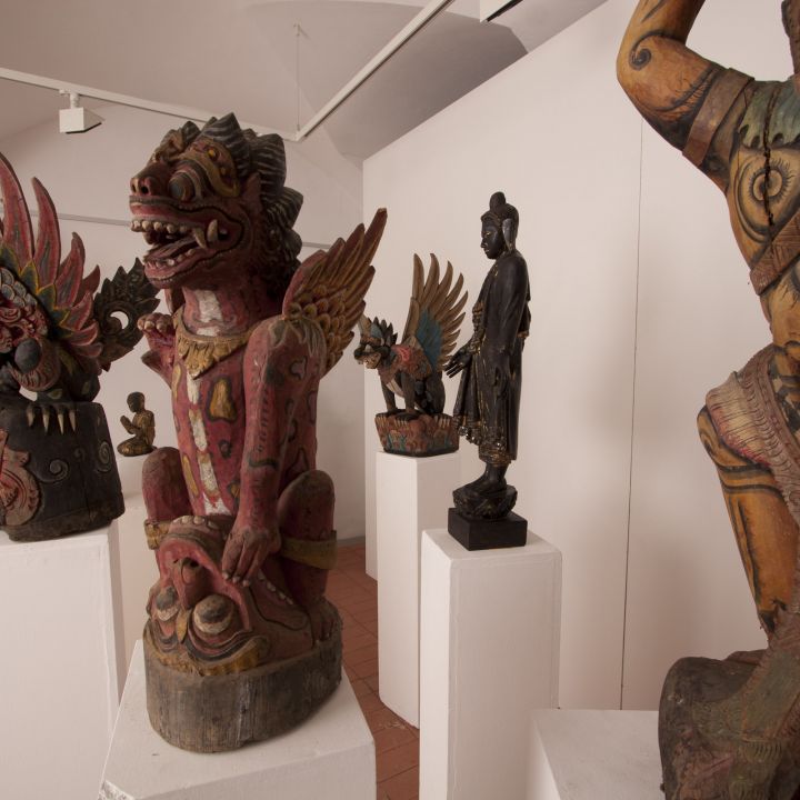 Buddhák Hangok Démonok