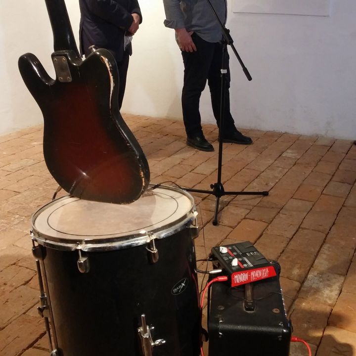 Sós Gergő monoton/monokrom