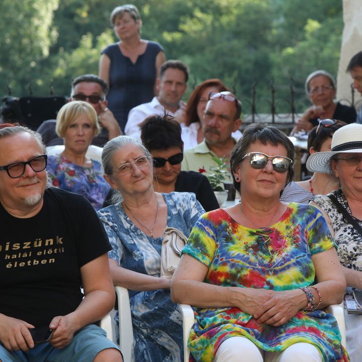 Pados Gábor, Herth Viktória