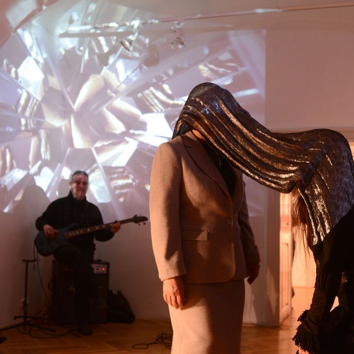 MAMÜ Idő-függések