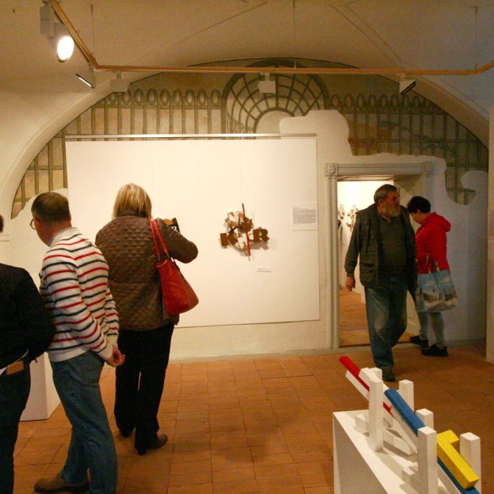 ÉZSIÁS ‘75 + Veszprém-Nápoly-Róma-Velence-ART