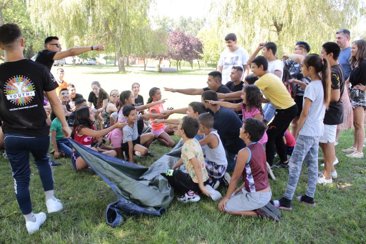 SZEMTŐL SZEMBEN A hétköznapi szuperhősök
