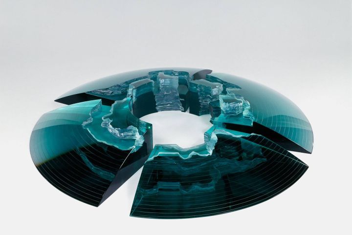 Lugossy Mária szobrászművész retrospektív kiállítása