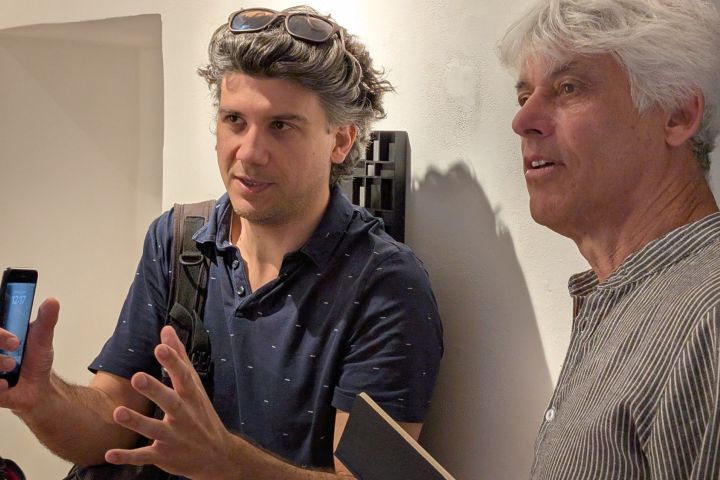 Tárlatvezetés és koncert Hajdu Gáspár kiállításán